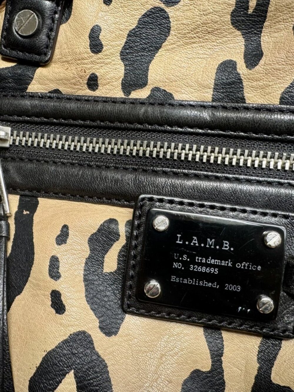 L.A.M.B. by Gwen Stefani Large LEATHER Snow Leopard handbag - Picture 3 of 9